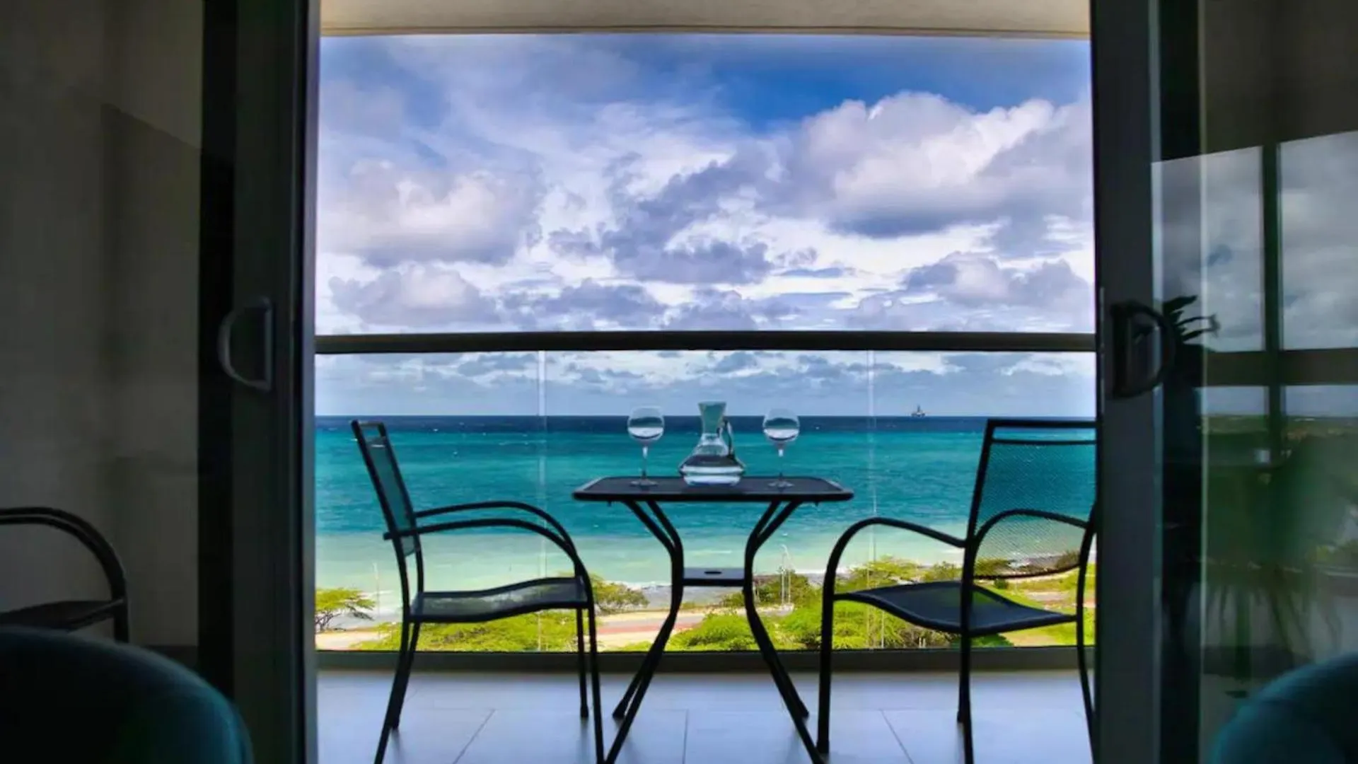 Modern Apartments Oranjestad-West, Aruba Palm Beach